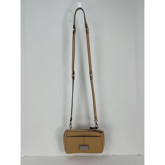Tignanello Belt Bag Bella Belt Bag Dune Genuine Leather Crossbody RFID Beige - Picture 5 of 9
